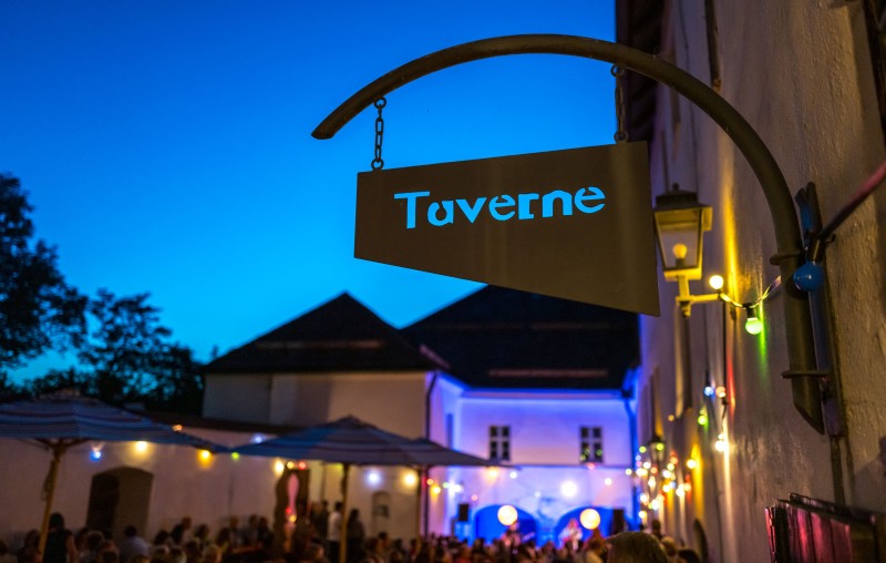 Flyer/Grafik zum Event: Sommerfest auf Schloss Wolfstein 2025 am Fr., 18.07.2025 ab 18:00 Uhr