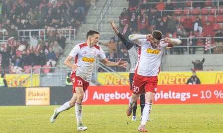 Ordentlich von den Fans verabschiedet: Stimmen zum 3:0-Heimsieg des SSV Jahn