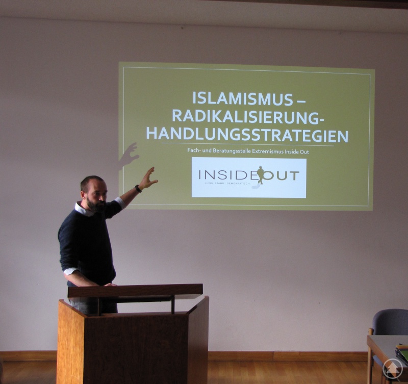 Tilmann Weinig, bei seinem eindrucksvollen Vortrag über Radikalisierung.
