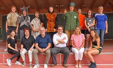 Schulen bringen Luchs „Lucki“ auf die Bühne