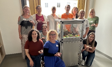 Jederzeit einsatzbereit Afrikanische Riesenschnecken als Therapie-Tiere am Bezirksklinikum Mainkofen