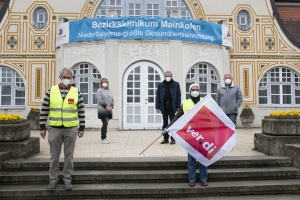 Auch Bezirksklinikum Mainkofen zeigt Flagge und beteiligt sich an der Foto-Protestaktion von Ver.di