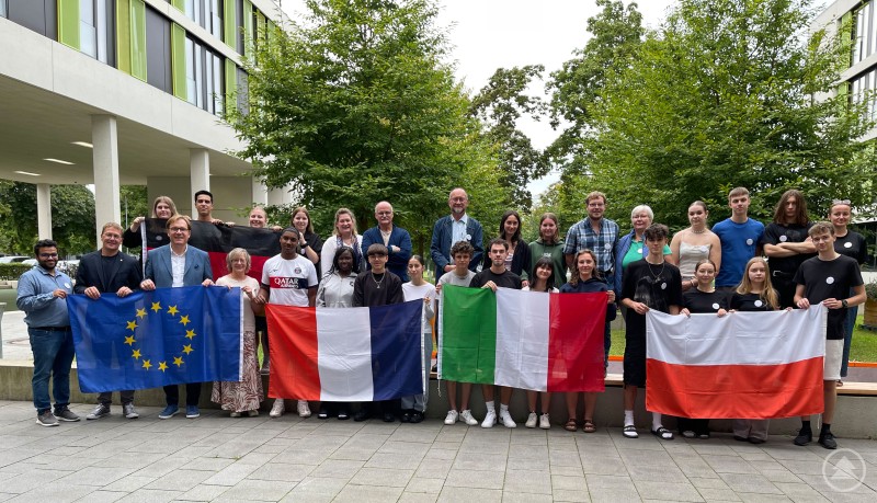 Insgesamt 21 Schülerinnen und Schüler aus Polen, Italien, Frankreich und Deutschland nehmen an der SommerAKTIVersität teil.