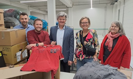 Inklusionsprojekt mit Caritas Rumänien: Altkleider sortieren im Donauhof