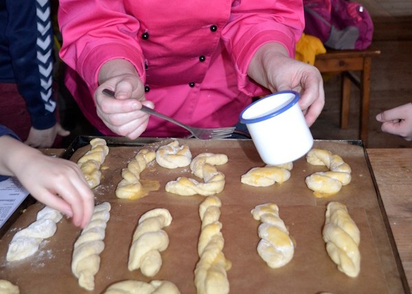 Flyer/Grafik zum Event: Ferienprogramm Faschingsgebäck im Freilichtmuseum Finsterau 2026 am Do., 19.02.2026 ab 11:00 Uhr