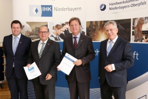 IHK und HWK: Ergebnisse der Konjunkturumfrage zur wirtschaftlichen Lage in Niederbayern