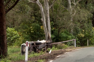 Pkw landet im Graben nach Kontrollverlust