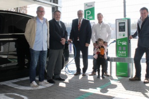 Neue E-Tankstelle im Messeparkhaus Kohlbruck