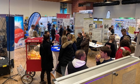 Ausbildungs- und Arbeitsbörse Freyung-Grafenau mit Rekordbeteiligung