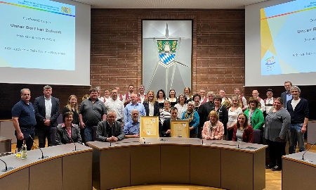 Perasdorf und Haselbach vertreten den Landkreis auf Bezirksebene