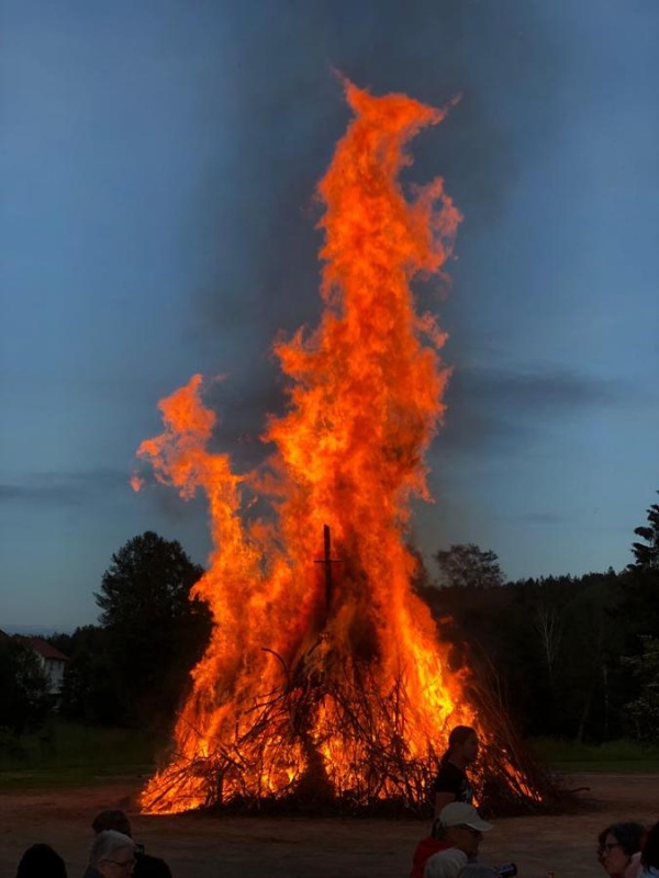 Flyer/Grafik zum Event: Sonnwendfeuer am Sa., 22.06.2024 ab 18:00 Uhr