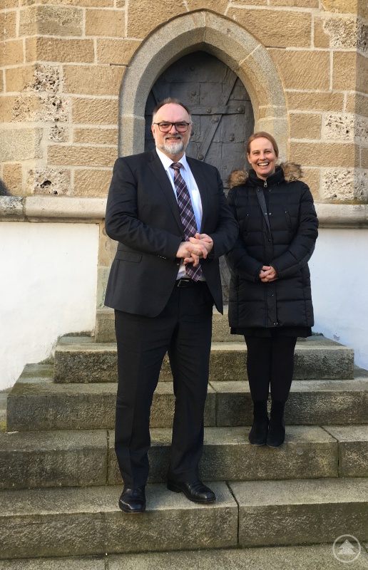 v. l.: Oberbürgermeister Jürgen Dupper und Museumsleiterin Dr. Stefanie Buchhold freuen sich über die gute Bilanz zum Jubiläumsjahr der Veste Oberhaus.