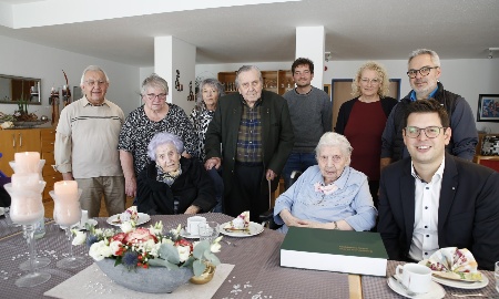 Viel zu viele Kerzen für eine Torte