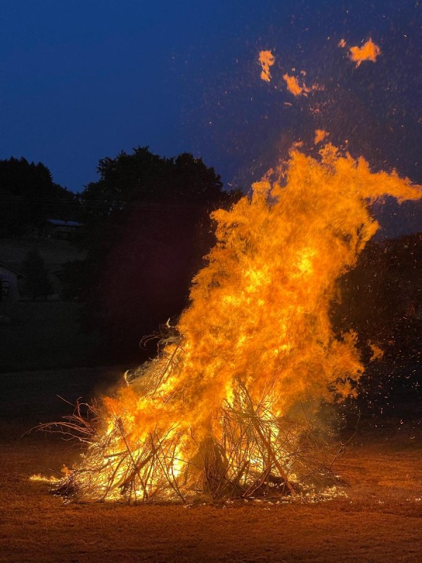 Flyer/Grafik zum Event: Sonnwendfeuer am Sa., 21.06.2025 von 19:00 bis 23:00 Uhr