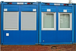 Baucontainer aufgebrochen - Baumaschinen weg.