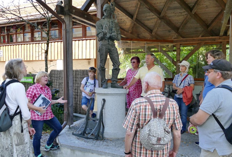 Flyer/Grafik zum Event: Auf König Ludwigs Spuren - Historische Themenführung Glas am Mo., 01.07.2024 - Sa., 31.08.2024