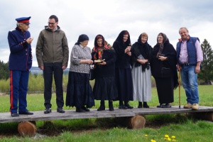 Landrat Sebastian Gruber geht wieder mit Bürgerinnen und Bürgern wandern