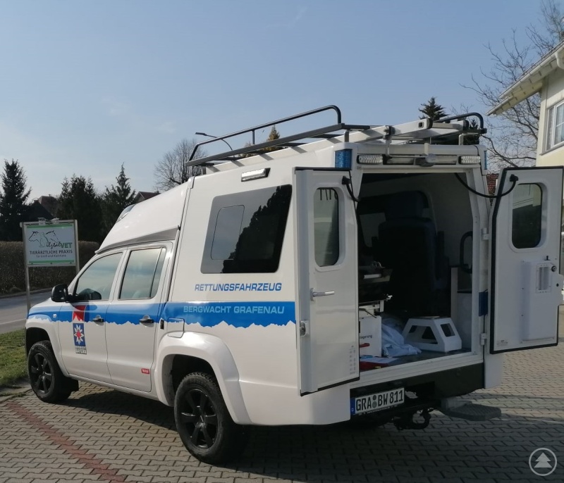 Das Bergrettungsfahrzeug ausnahmsweise als Hunde-RTW