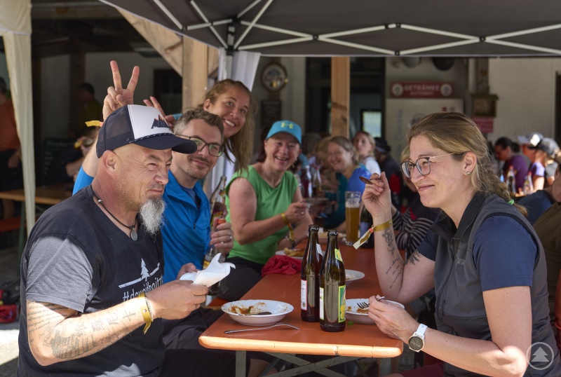 Gemütliche Einkehr auf der Chamer Hütte.