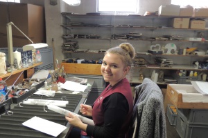 Wie wird man eigentlich Wachsbildner*in?