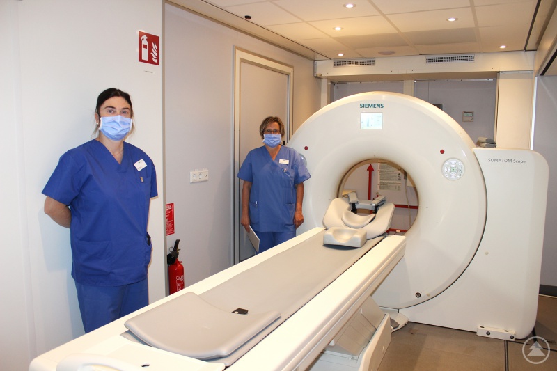 v.l. Röntgen-Leitung der Arberlandklinik Viechtach Daniela Wagner und stellvertretende Leitung Martina Wühr