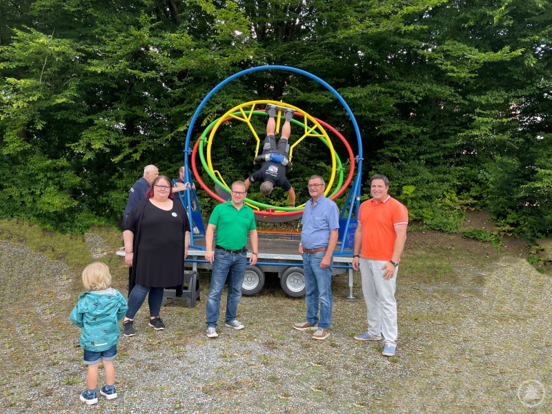 Blicken zurück auf ein sehr gelungenes Jugendkulturfestival „Woid Summa“ (v. l. n. r.): Nicole Waschinger, Kommunale Jugendarbeit Freyung-Grafenau, Armin Wildfeuer, 2. Vorstand KJR FRG, Josef Kern, Bürgermeister der Gemeinde Innernzell und Tim Weidinger, Geschäftsführer KJR FRG.