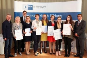 Zeugnisübergabe der IHK Niederbayern / Weiterbildung
