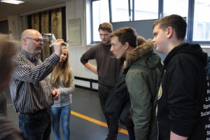 „On Tour“ fürs Glas: Jugendliche erkunden die Ausbildungschancen