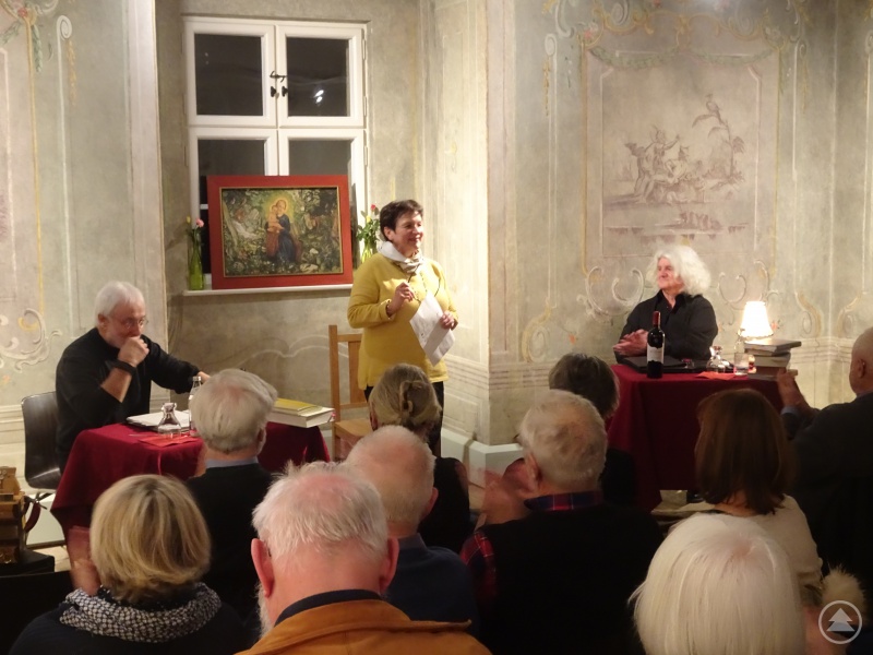 v.l. Karl-Heinz Reimeier, stellv. Landrätin Renate Cerny, Jakob Wünsch, im vollbesetzten Fürstenzimmer