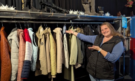 Modisches Glück aus zweiter Hand beim Kleidertausch im 4You