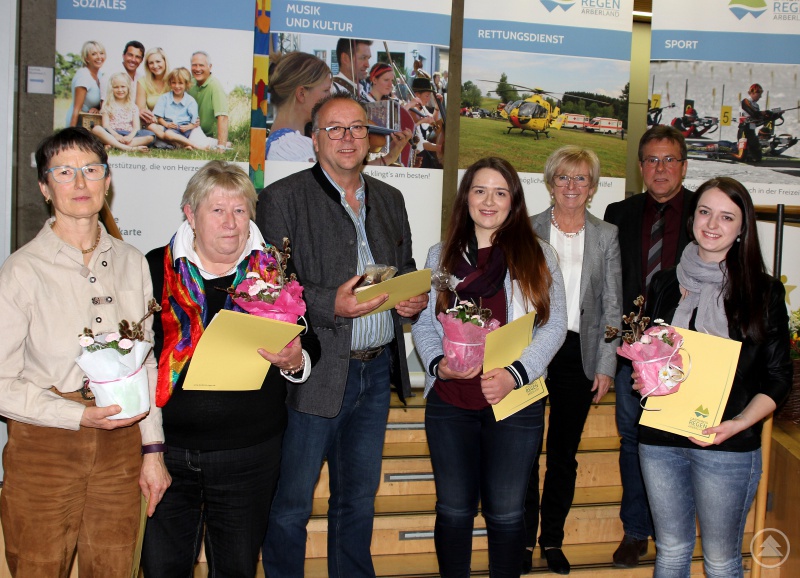 Bürgermeister Alois Wenig und Landrätin Rita Röhrl