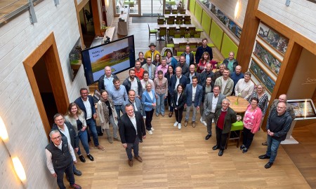 Ilzer Land Unternehmernetzwerk zu Gast bei Sonnleitner Holzhausbau