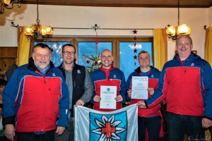 Vorweihnachtlicher Geldsegen für die Bergwacht Passau/Dreisessel