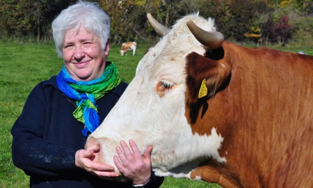 „Oma dealt – Opa auch“: Edith Luttner liest in der Kreisbibliothek Freyung