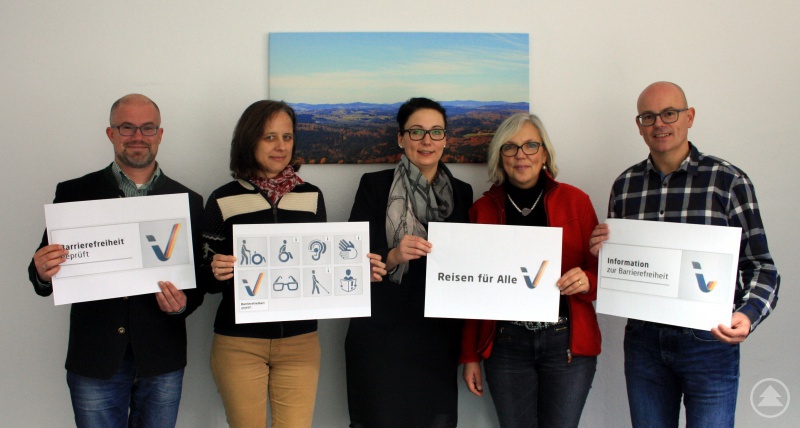 v.l.n.r. Robert Kürzinger (Ferienregion Nationalpark Bayerischer Wald), Maria Husslein (Nationalpark), Veronika Neumaier und Susanne Wagner (Arberland Regio GmbH - Tourismusförderung) und Bernhard Hain (Landkreistouristiker Freyung/Grafenau)