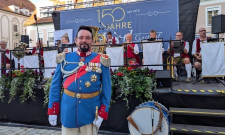 Hotel-Gasthof Höttl feiert großes Jubiläum mit Bierpreis wie vor 150 Jahren