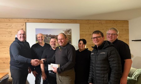 Dorfgemeinschaft Bischofsreut sammelt 7.000 Euro f&uuml;r Brandopfer aus Obernstein