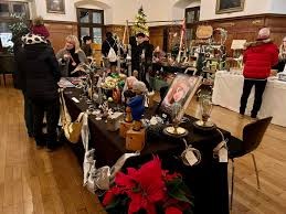 Flyer/Grafik zum Event: Kunsthandwerkermarkt im Alten Rathaus am Fr., 29.11.2024 - Mo., 23.12.2024