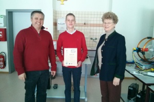 Maximilian Sammer vom Gymnasium Freyung überzeugt bei bundesweitem Physik-Wettbewerb