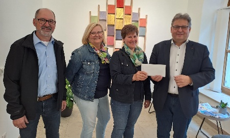 715 Euro für den Bischof-Eder-Fonds