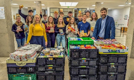 670 Kilogramm für den guten Zweck - Grafenauer Realschüler sammeln für die Bedürftigen