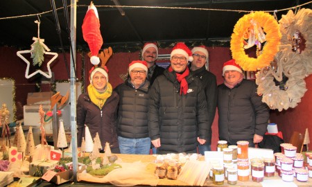 Rotary-Club sammelt 2000 Euro für bedürftige Kinder