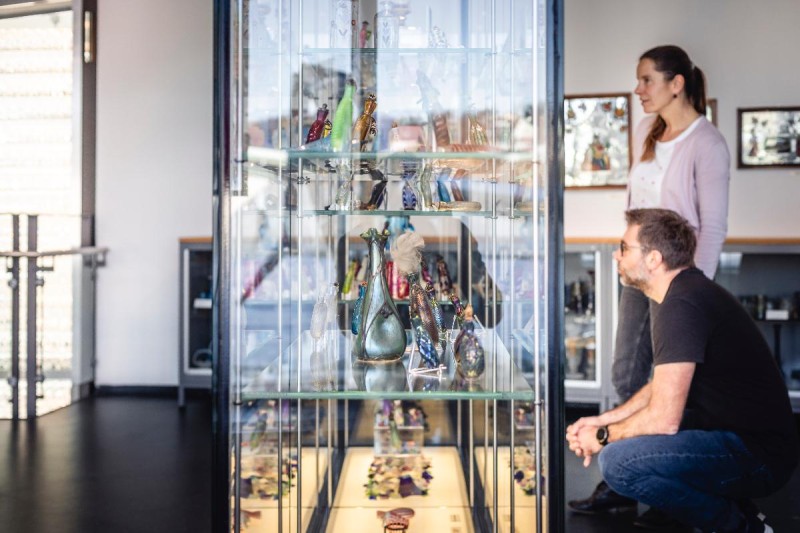 Flyer/Grafik zum Event: Sonntags - Führung kostenlos im Glasmuseum Frauenau am So., 29.03.2026 - So., 08.11.2026