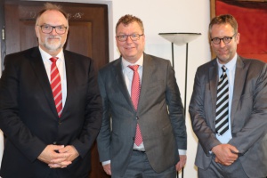 Verwaltungsgerichtspräsident Dr. Martin Hermann zu Gast bei OB Jürgen Dupper