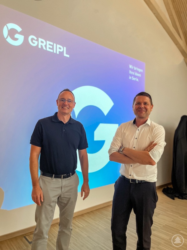 Jürgen Greipl (CEO) und Christian Landstorfer (CFO) bei der Präsentation des neuen Corporate Designs
