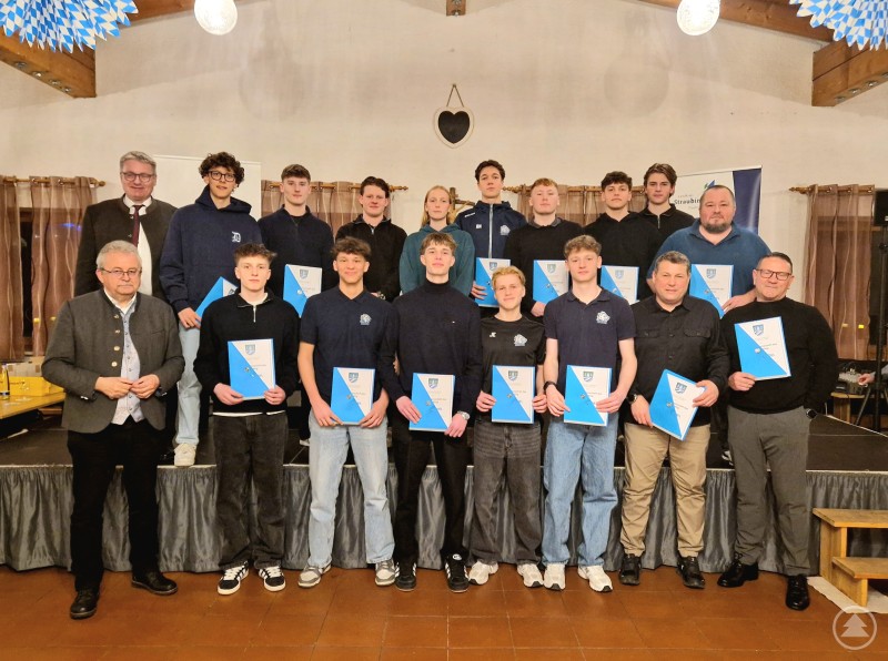 IHC Atting mit Ehrengästen IHC Atting mit Ehrengästen.jpg