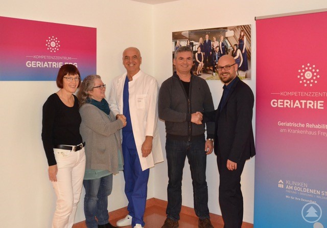 (v.l.) Dipl.-Med. Konstanze Wallstab, Fr. Thalhammer, CA Dr. Roland Friedlmeier, Herr Vicari, KD Christian Hofbauer