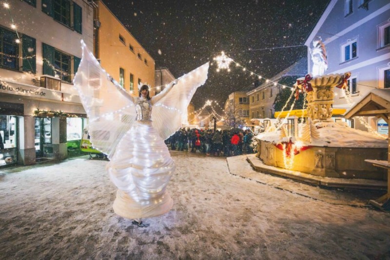 Flyer/Grafik zum Event: Weihnachtsmarkt "Hauzenberger Lichterzauber" am Fr., 22.11.2024 - So., 24.11.2024