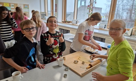 Keine Rute in Sicht: Advents- und Nikolausaktion an der Realschule Grafenau