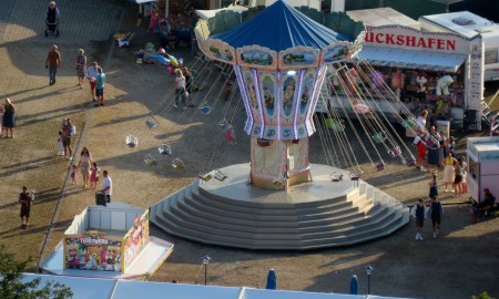 Hubschrauber-Rundflüge zum Volksfest Aidenbach am 15. August